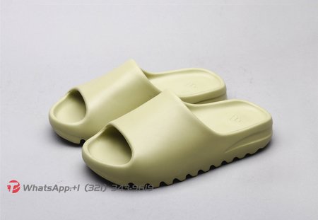 Yeezy SLIDE "Resin" (Run smaller, please choose a bigger size) 0494